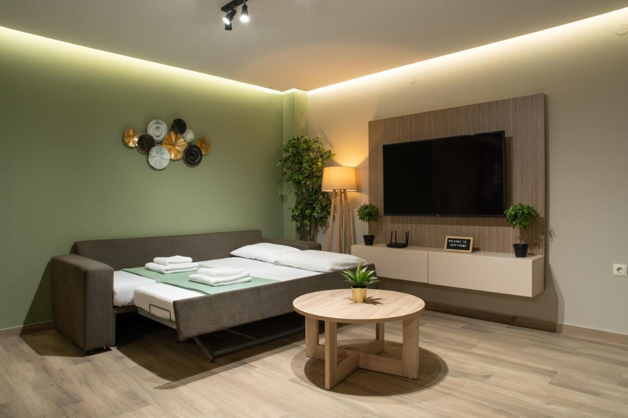 Stylishly Decorated House - Free Private Parking! * Iraklio