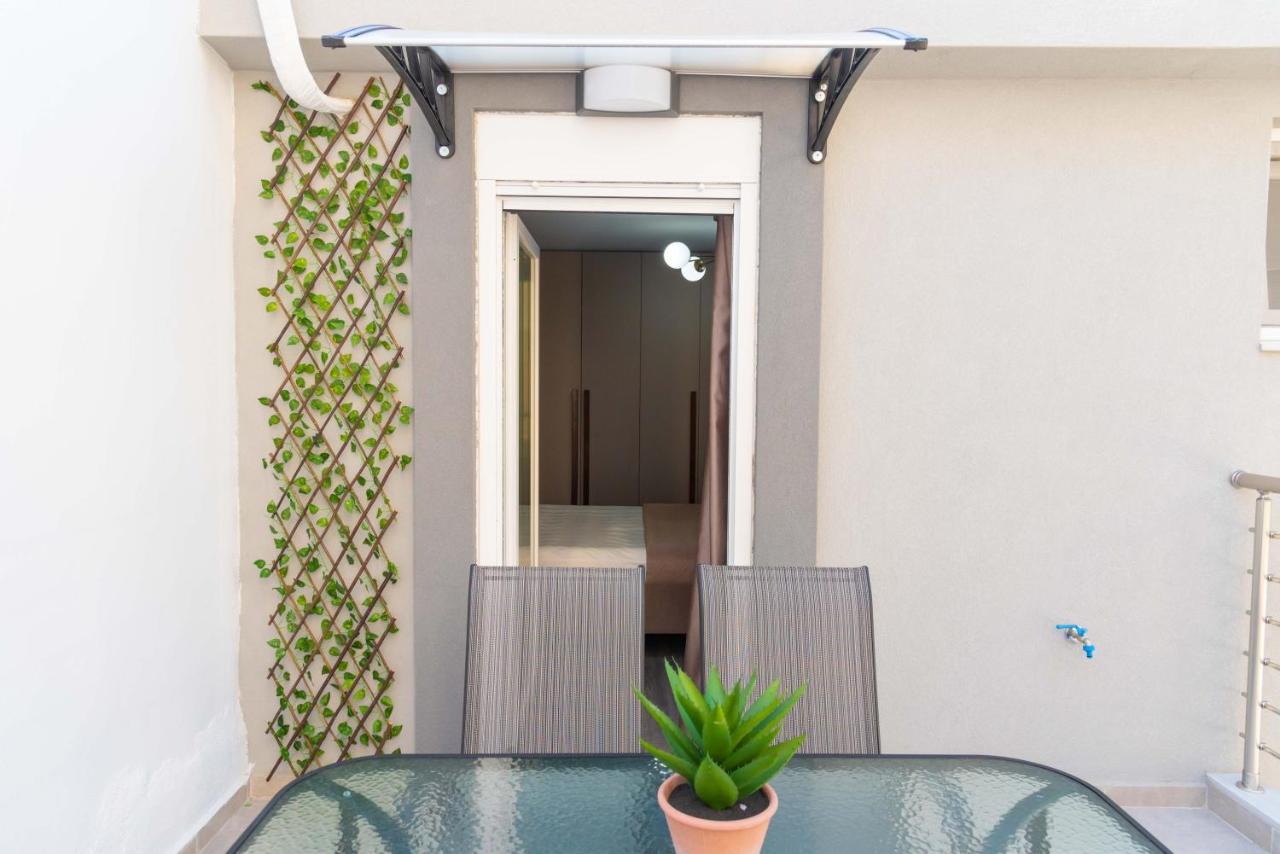 Apartment Stylishly Decorated House - Free Private Parking! *
